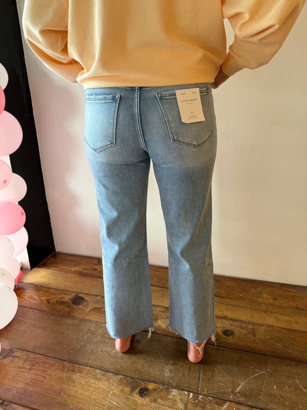 HALLE JEANS