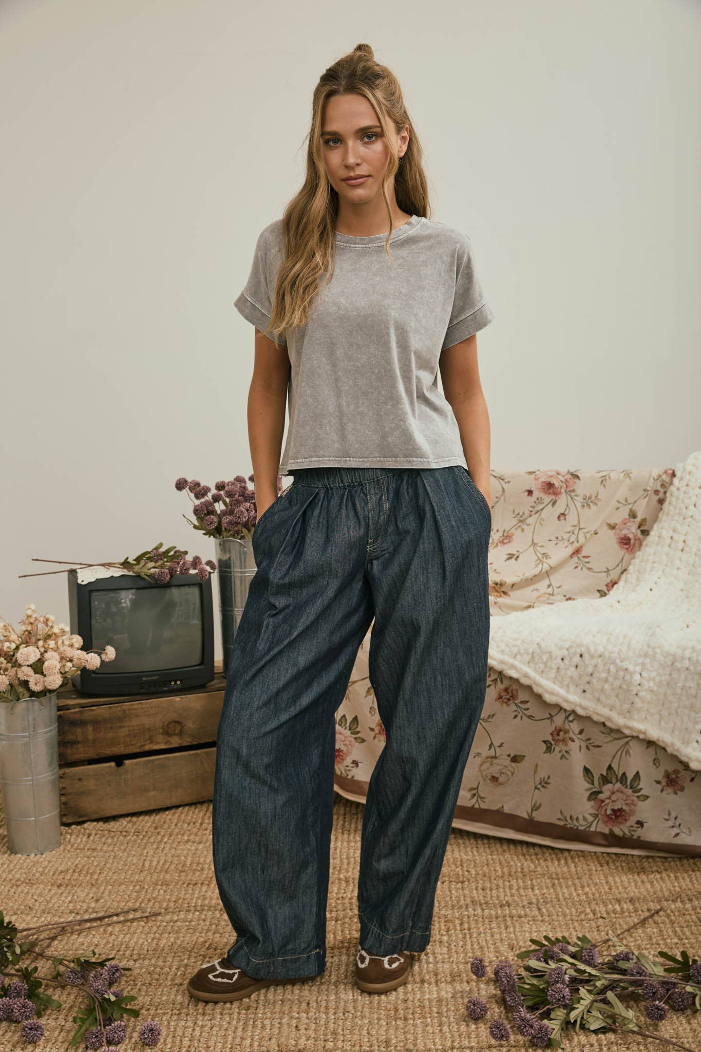 WASHED SHORT SLEEVE BOXY KNIT TOP : GREY