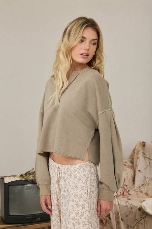 BOXY LONG SLEEVE KNIT CROP TOP: MOCHA