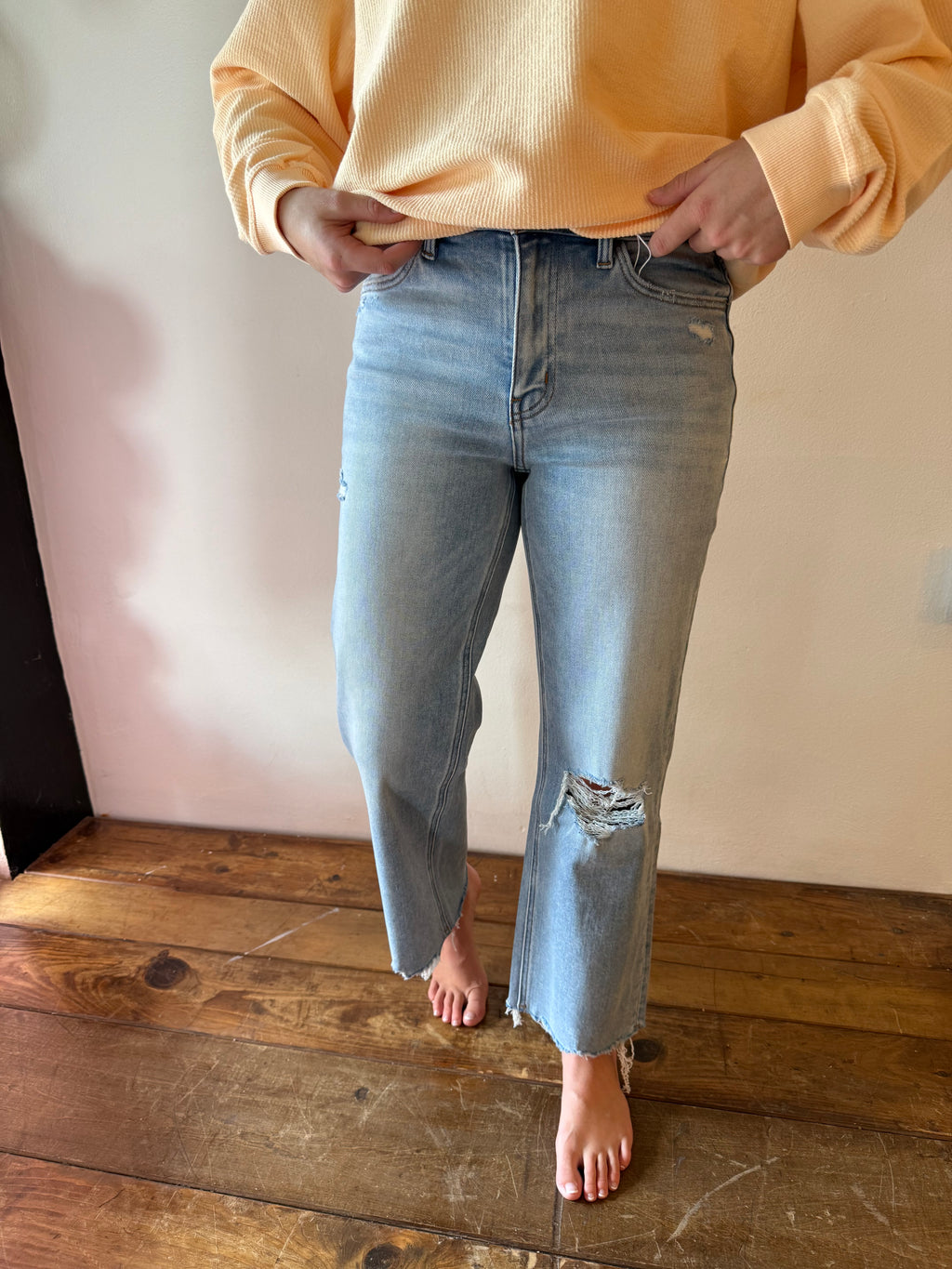 HALLE JEANS